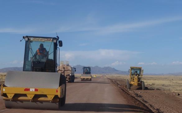 Puno: Carretera desvío desaguadero -Kelluyo dará seguridad a transportistas ante temporada de lluvias El Gobierno Regional de Puno anunció que continúa con la construcción de la carretera desvío