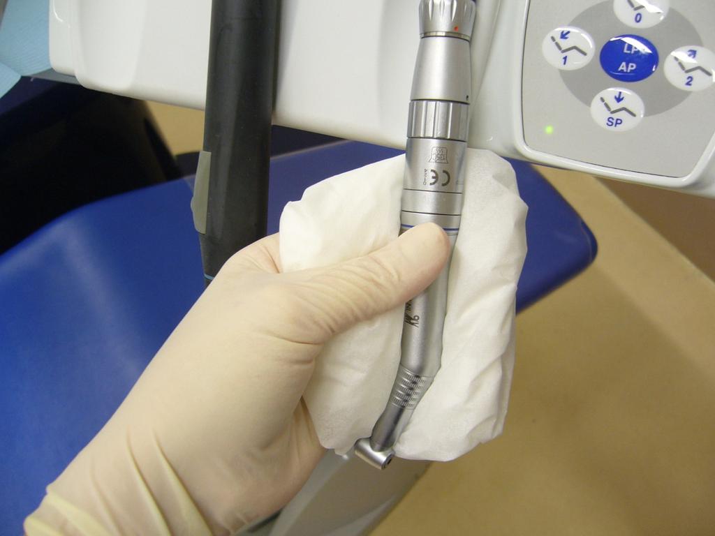 Unidad dental Limpiar los instrumentos rotatorios
