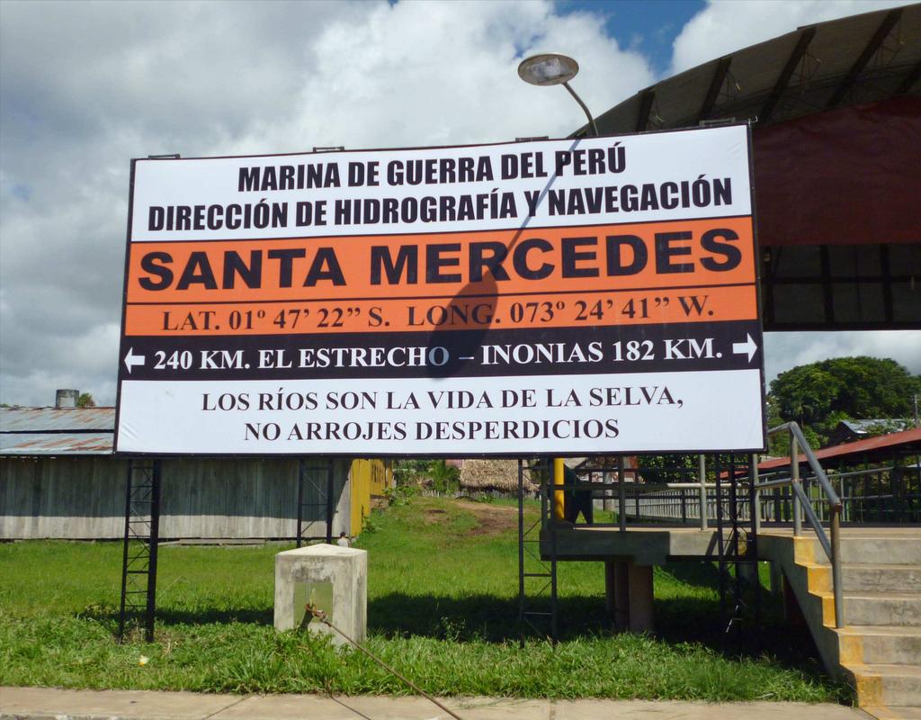 2.- LETREROS IDENTIFICADORES DE POBLADO Característica de los letreros identificadores de poblados RÍO AMAZONAS NOMBRE UBICACIÓN CARACTERÍSTICAS DESEMBOCADURA RÍO ITAYA (BARRA) INDIANA DESEMBOCADURA