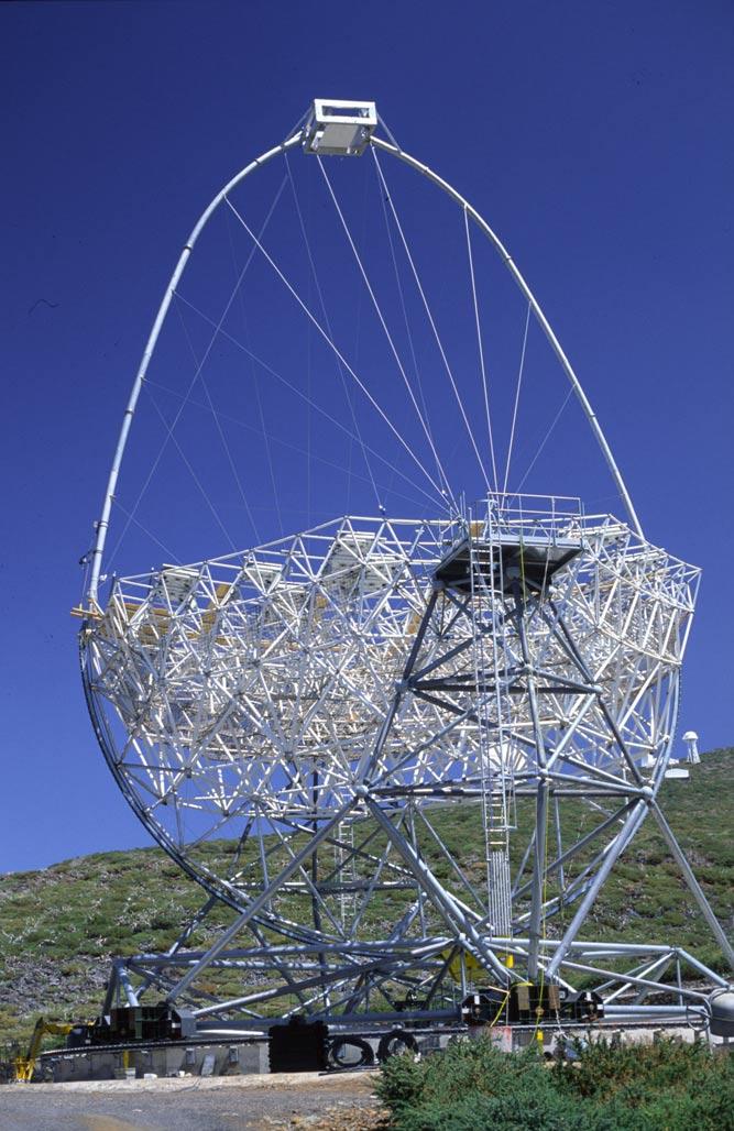 Telescopio para la detección de radiación Cherenkov, radiación de alta energía producida en la atmósfera.