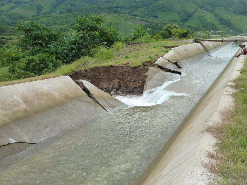 Canal / obras civiles América Central - Trabajos de concreto inestables - Suelo inestable - La erosión