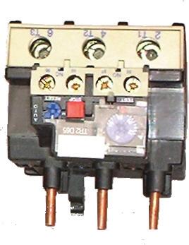 Relés Térmicos THE CONTROL GROUP Los Relés Térmicos hasta 90 A son instalados directamente al contactor, la serie LR1 de 65-630A son instalados separadamente.