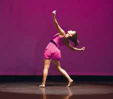 En un ambiente de pluralismo intelectual, el pensamiento crítico, la curiosidad individual y la auto-disciplina te ayudarán a expresar, practicar, promover y abrazar la danza como una parte vital de