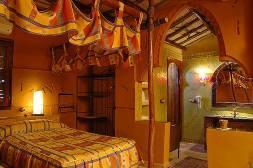 LAS GRANDES DUNAS HOTEL KASBAH DE XALUCA Situada en Erfoud, ciudad conocida como la Puerta del Desierto, la