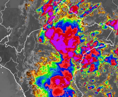 sobre todo en la región Loreto, donde en las últimas 24 horas se reportaron significativas lluvias, informó el SENAMHI al COEN DEFENSA.