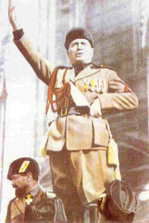 3.2. Mussolini y el fascismo. 3.2.1 Benito Mussolini (1883-1945) y el nacimiento del fascismo. Mussolini, de orígenes modestos, llega convertirse en el líder del fascismo italiano.