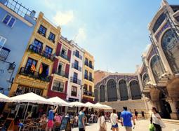 Valencia 2018 Hoteles Actividades y Experiencias Te proponemos diferentes ideas de ocio para tu estancia La Ciudad de las Artes y las Ciencias La Ciudad