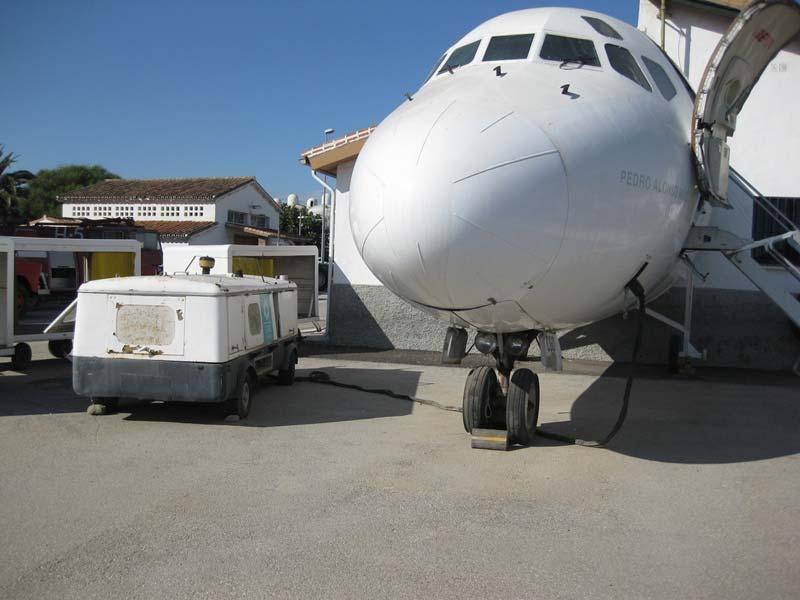 Historia del aparato El avión es un DC-9 de la compañía Iberia. Empezó a volar en 1974,y tras 52.
