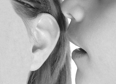 Beneficios de escuchar Incrementa la confianza Genera un ambiente colaborador Incrementa el