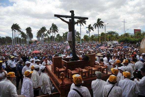 En Nicaragua, cientos de fieles se reúnen en la