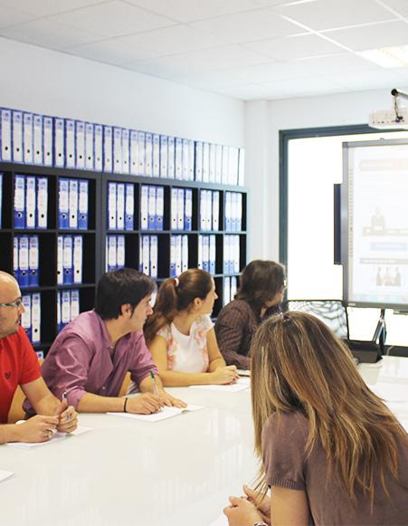 Historia Ineaf Business School En el año 1987 nace la primera promoción del Máster en Asesoría Fiscal impartido de forma presencial, a sólo unos metros de la histórica Facultad de Derecho de Granada.