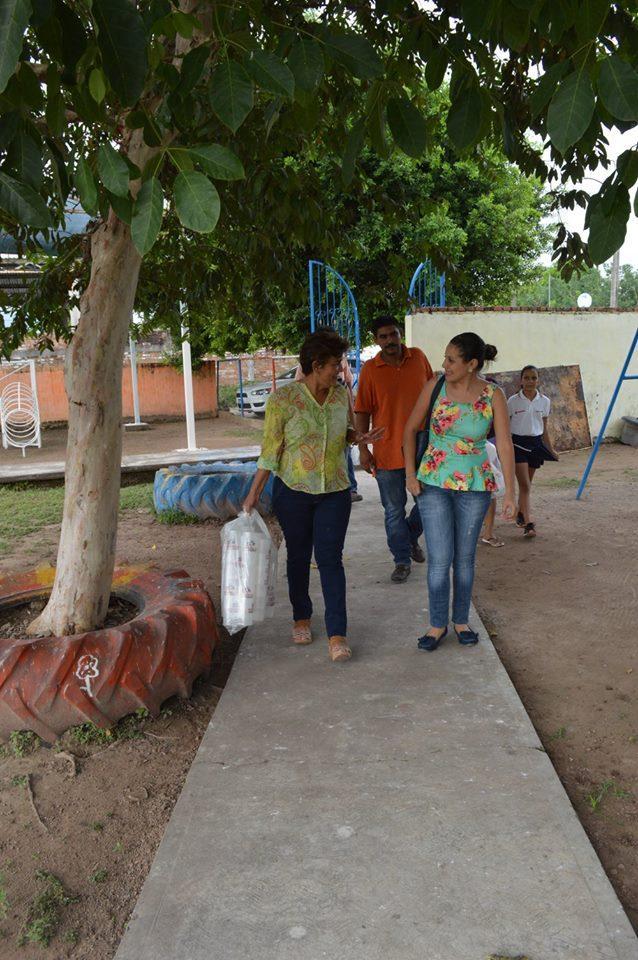 15 de octubre a las 14:02 En el Jardín de Niños de la comunidad de El Vado de San Pedro "María Luna Enriquez" la Sra.