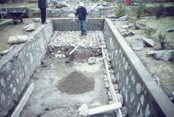 Primer sector.- De cemento cubierto con una capa de arena; destinado para la permanencia y mantenimiento de los reproductores, se adecuaron cobertizos.