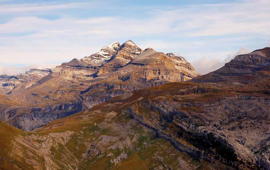 Este año, por tanto, celebramos el centenario del Parque Nacional de Ordesa y Monte Perdido, la gran referencia de los espacios naturales protegidos de los Pirineos y una de los hitos paisajísticos y