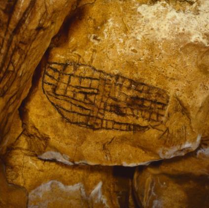A pocos kilómetros se encuentran otras cuevas con ocupaciones humanas y arte rupestre del Paleolítico superior como La Clotilde, Las Brujas, Las Aguas, El