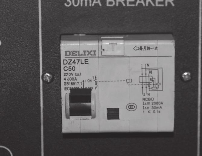Siel aparato deja de funcionar o se para repentinamente, pare inmeditamente el generador tras desconectar