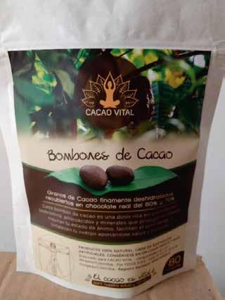 BOMBONES DE CACAO Granos de cacao tostao recubiertos de chocolate fino del 70% y del 60% con stevia PRODCUTO Granos de cacao finamente seleccionados con chocolate puro, sin azúcar CARACTERÍSTICAS