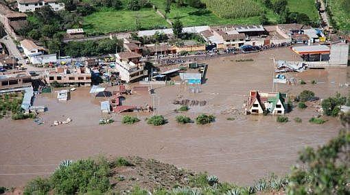 Área de estudio La hidrología de CRV es caracterizada por: Inundaciones en la temporada lluviosa del 2010 (enero-marzo)