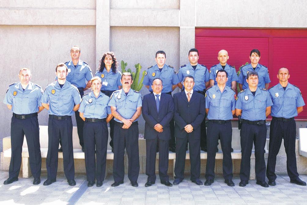 3RESUMEN DE ACTIVIDADES FORMATIVAS La Academia Canaria de Seguridad ofertó en 2009 un total de 7.