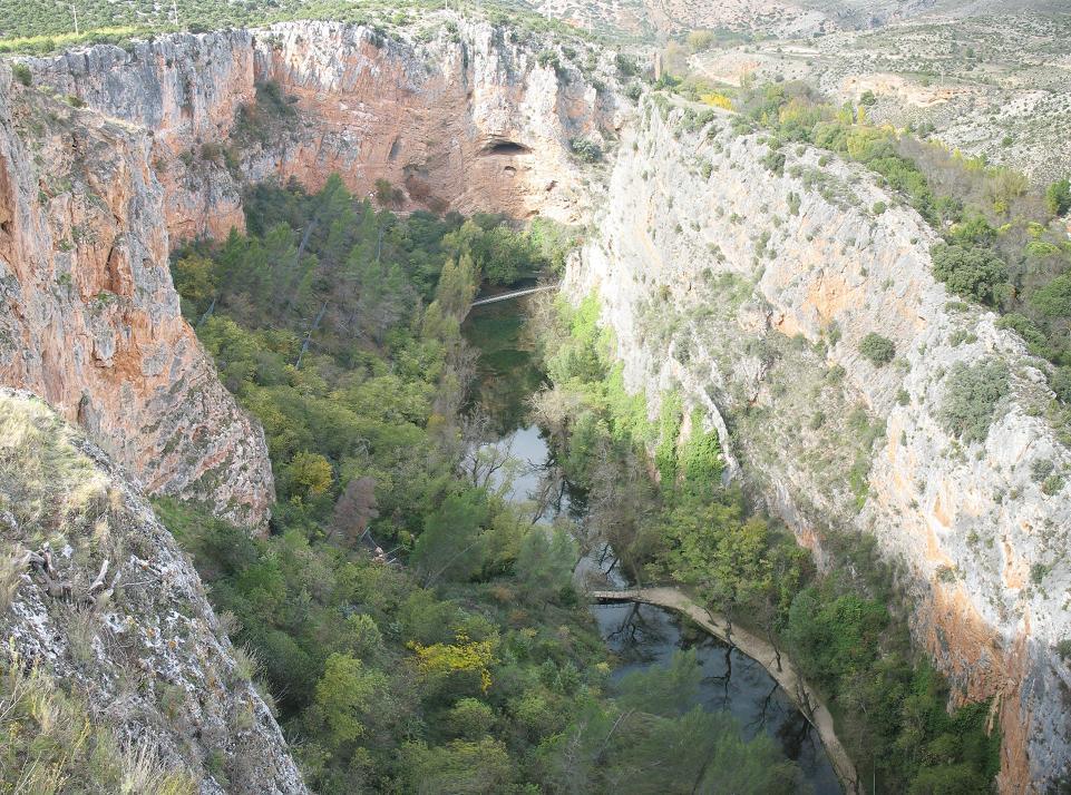 41. SUBCUENCA DEL RÍO PIEDRA 41.1. INTRODUCCIÓN La subcuenca del río Piedra se sitúa en el sector sur de la cuenca del Ebro, limitando con la cuenca del Tajo en su límite meridional.