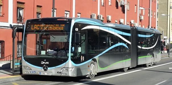 3 Nuevo sistema de transporte: LAC La LAC (Línea de Alta Capacidad) o modelo BRT (Bus Rapid Transit) se define según la revista Bus Rapid Transit Planning Guide como un sistema de autobuses de alta