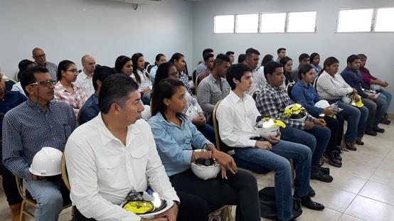 CÁTEDRA CEMEX - UTP 16 de Marzo La Universidad Tecnológica de Panamá, y la Empresa CEMEX, realizaron la entrega de