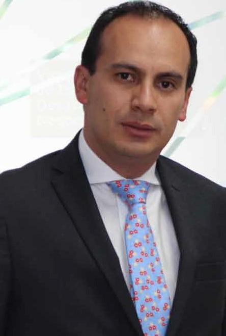 CARLOS HERNÁNDEZ
