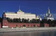 industrial del sistema político, el Metro de Moscú era el Palacio del Pueblo. Visitaremos las más importantes, construidas con lujosos materiales. A la hora indicada, traslado al hotel. Alojamiento.