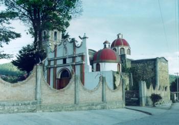 Templo parroquial del siglo XVI dedicado a San Felipe Apóstol, ubicado en la cabecera. M No cuenta con museos.