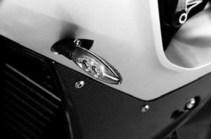 EQUIPAMIENTO MOTO ORIGINAL BMW MOTORRAD Programa de ergonomía y confort Parabrisas tintado, alto y alto y tintado Apariencia moderna y/o mayor protección contra el viento? Usted elige.