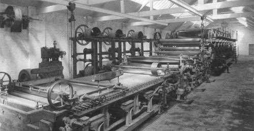 3. El papel industrial La primera máquina para la elaboración de papel fue desarrollada por
