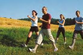 ejercicio de intensidad vigorosa. La actividad física debe realizarse en intervalos de al menos 10 minutos de duración.