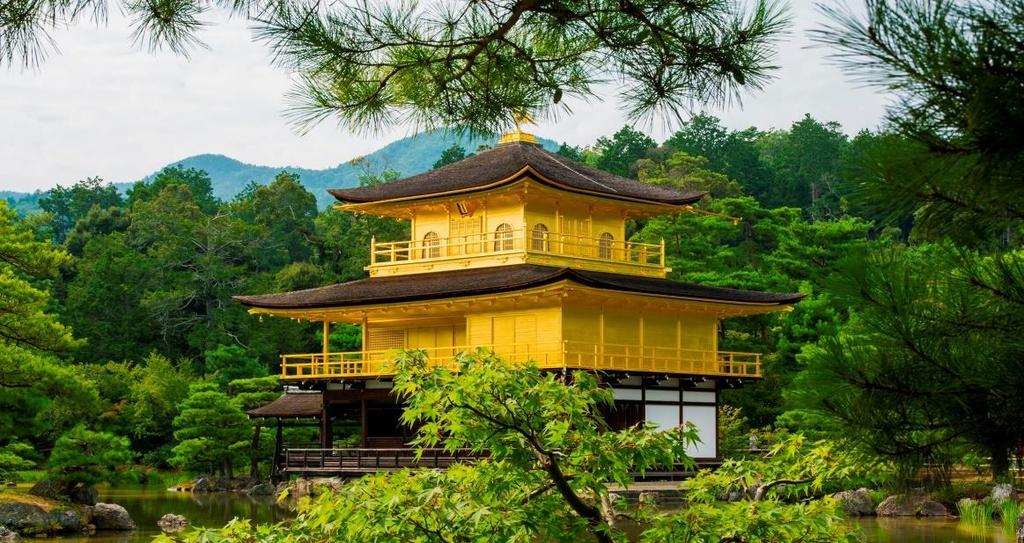 DÍA 8 KYOTO En Kyoto conoceremos los templos más importantes como el Kinkaku-ji, pasearemos por los jardines más bonitos como los del templo Tenryu-ji, declarados Patrimonio de la