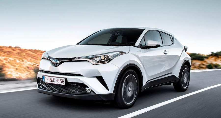 Toyota C-HR 1.8 Active 90KW (122CV) 5P. Transmisión: Automático. Combustible: Híbrido. Potencia: 122 CV Emisiones: 87 g/km comb Consumo medio: 3.