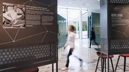 FOTOGRAFÍA: VOLVO GROUP Abre la Exposición de Volvo Group LAS NUEVAS OFICINAS CENTRALES de Volvo Group en Lundby, Gotemburgo, ahora incluyen una sala de exposiciones interactiva que documenta la