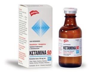Vía de administración: Puede administrarse por distintas vías (IV, IM,SC) Presentación: La ketamina en pequeños animales se comercializa al 5 %, en el caso de la tiletamina solo se comercializa en