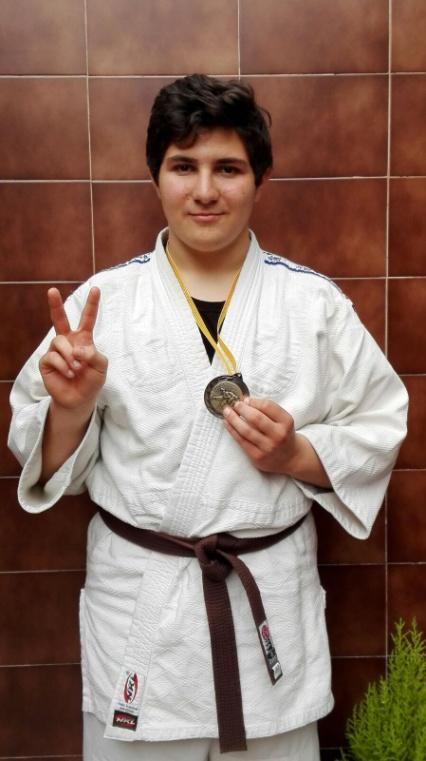 Maxi López, consiguió la medalla de plata en el Campeonato Autonómico Junior de Judo celebrado en Picasent.