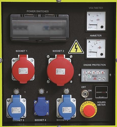 Amperímetro (fase 1) Cuenta-horas COMANDOS Y OTROS Arranque / parada interruptor con llave (También se