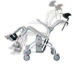 ASEO sillas de ruedas AD821 SILLA BASCULANTE MOBILE TILT Ancho entre brazos: 48 cm Esta silla permite llevar a cabo las tareas de higiene de forma más cómoda y segura tanto para el usuario como para