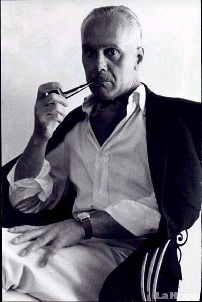 Luis Cernuda -Sevilla (1902-1963). -Conciencia de poeta maldito: romántico, alma solitaria, búsqueda de un absoluto inalcanzable, angustiada pasión amorosa (homosexualidad).