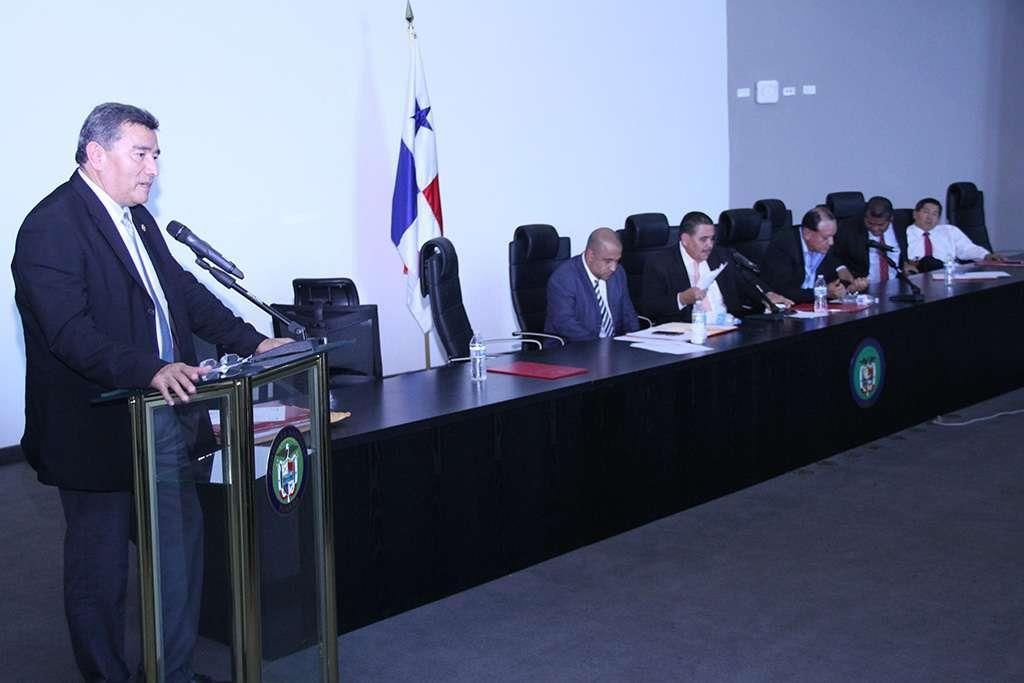 Rector solicita que se excluya a la UTP del Proyecto de Ley N 400 Autoridades de la Universidad Tecnológica de Panamá, participaron en la Reunión de la Comisión de Educación, Cultura y