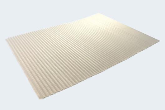 CARTÓN CORRUGADO Cartón Corrugado, corresponde a una lámina de corrugado simple, formada por dos hojas de papel voluminoso de 50 gr/ mt2.