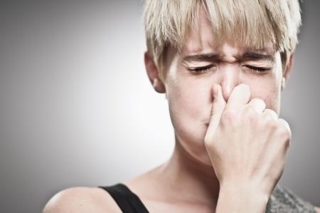TRATAMIENTO Lavados nasales Ejercicios de ventilación trompa Valsalva AINEs Antihistamínicos -