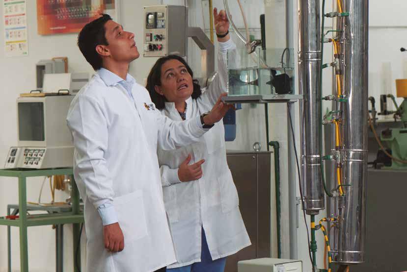 Fotos: Natalia Botero Investigadores de la UPB patentaron un mecanismo que permite eliminar agua de un compuesto líquido.