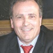 Carlos López Navaza. Socio Director de López Navaza y Asociados, experto en estrategia y gestión económica de la empresa.