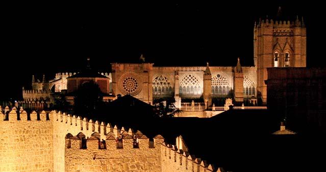 hasta el día 9 jueves y viernes 21:30h. Nocturnas a la Muralla de Ávila día 15 12:00h. Ávila Patrimonio de la Humanidad jueves y viernes 21:30h. Nocturnas a la Muralla de Ávila día 12 12:00h.