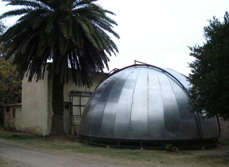 La cúpula terminada frente a la