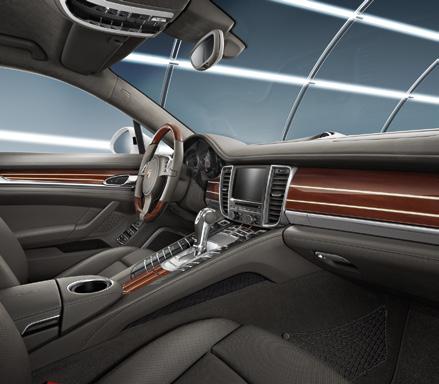 38 Interior Interior 39 [1] Paquete de interior Desea configurar su Porsche de una forma aún más personal? Más elegante? Más deportiva?