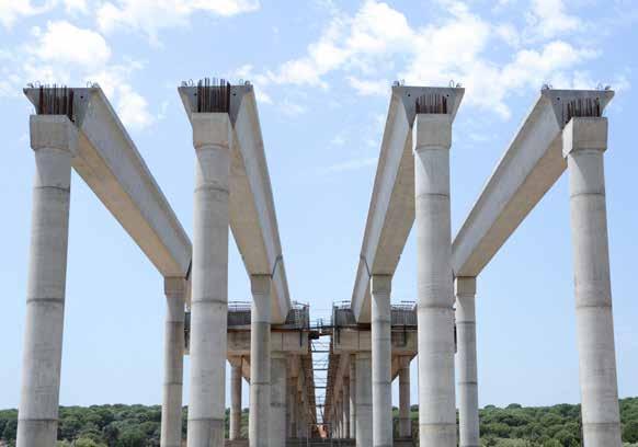 ESTRUCTURAS DE LA RODOVÍA BAIXO ALENTEJO // 2011-2012 PORTUGAL Proyecto de más de 20 puentes para la Rodovía do Baixo Alentejo, con tipología de tablero prefabricado