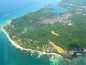 Maestro Riomar de 765 Ha Barú 1,300 Ha 22 Km de costa Playas, acantilados y pantanos Cerca de Cartagena,